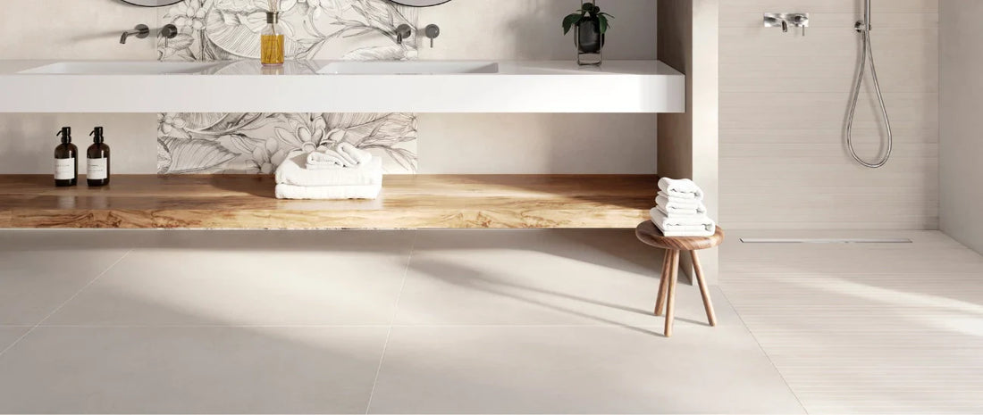 Modern bathroom with porcelain tiles suitable for underfloor heating
