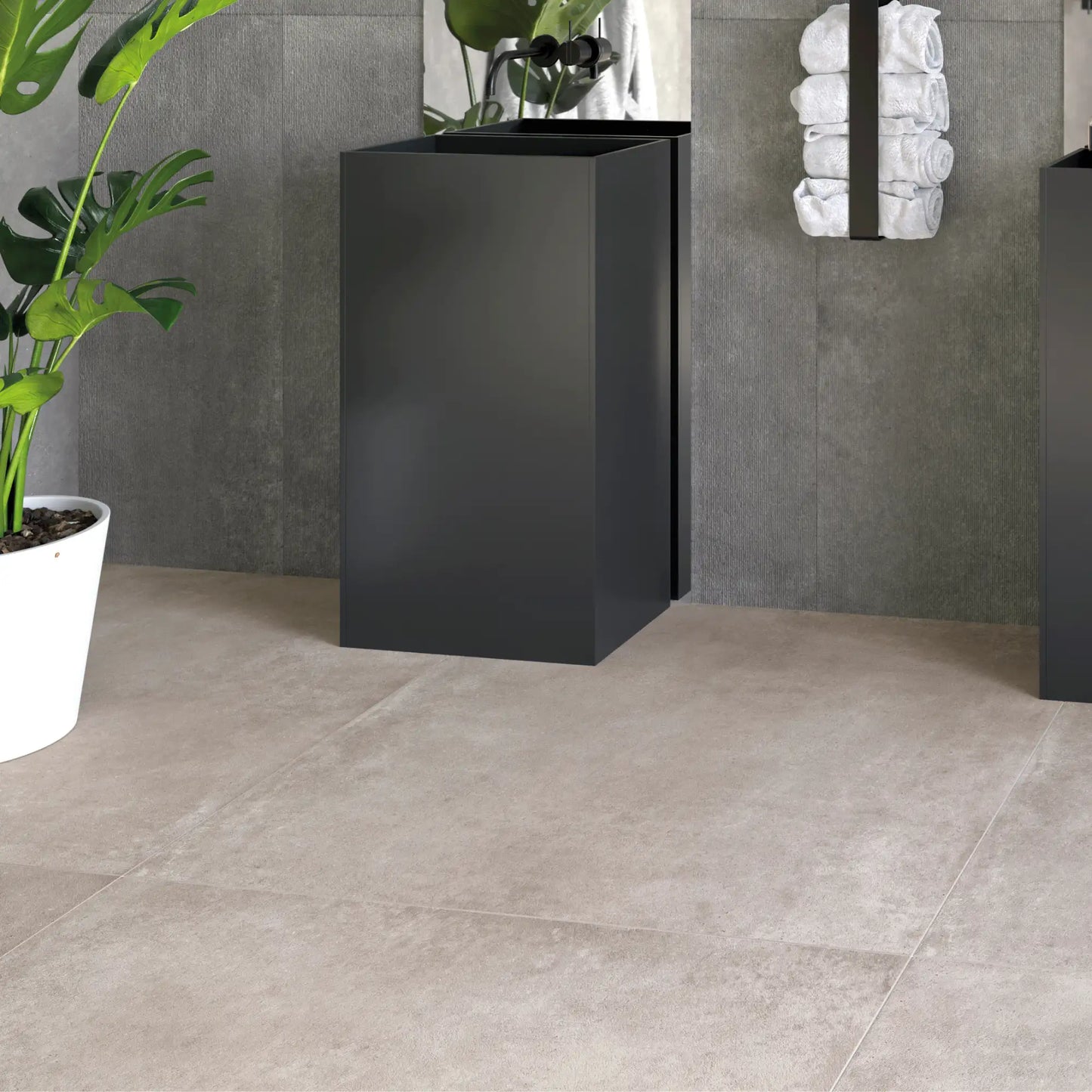 Bathroom floor with grey concrete-effect porcelain tiles – Continental Smoke.