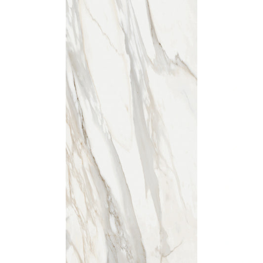 Matte marble-effect porcelain tile with elegant warm veining in rectangular format, white marble calacatta oro